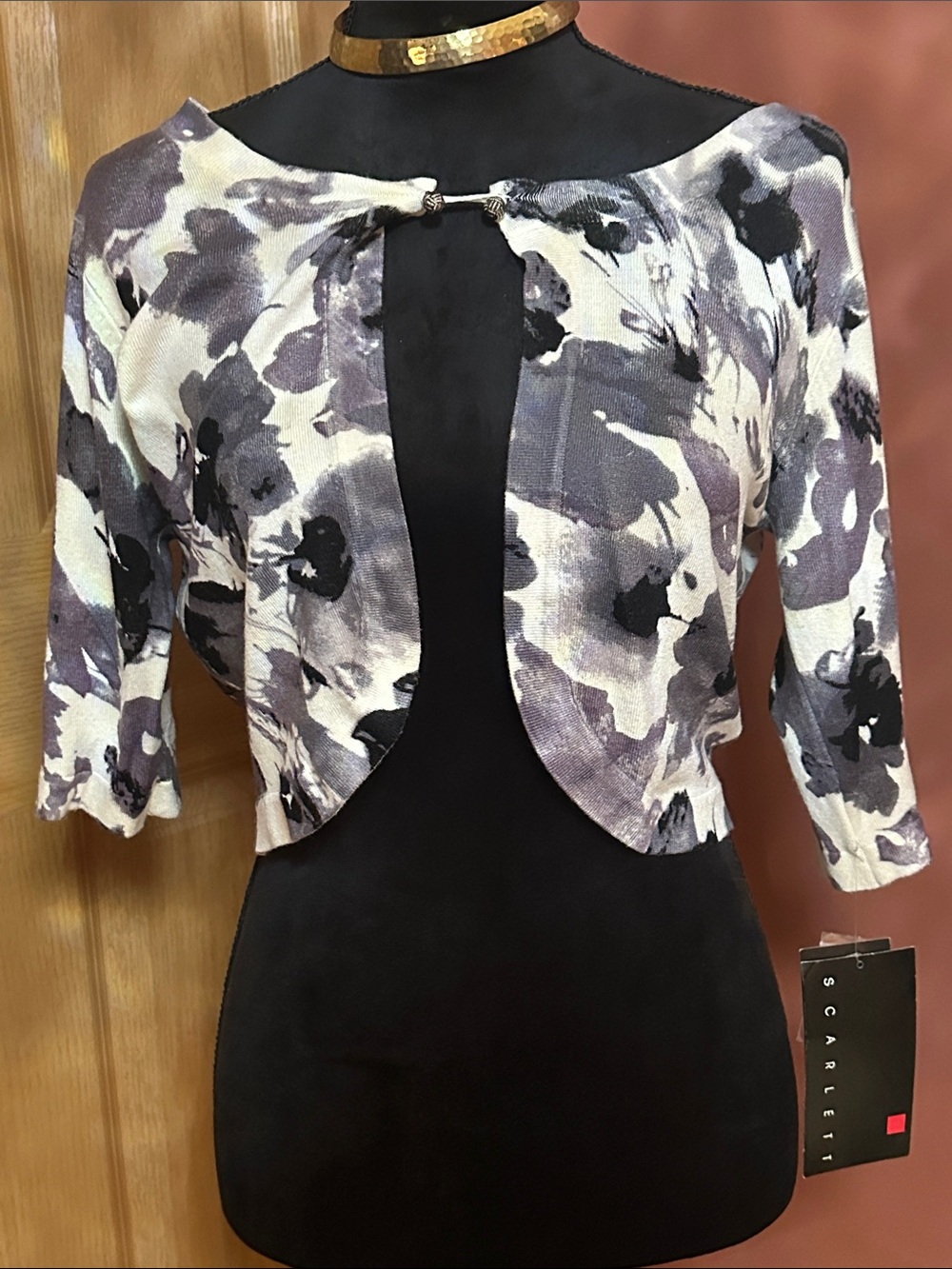 Scarlett Floral Cropped Cardigan in Purple and White